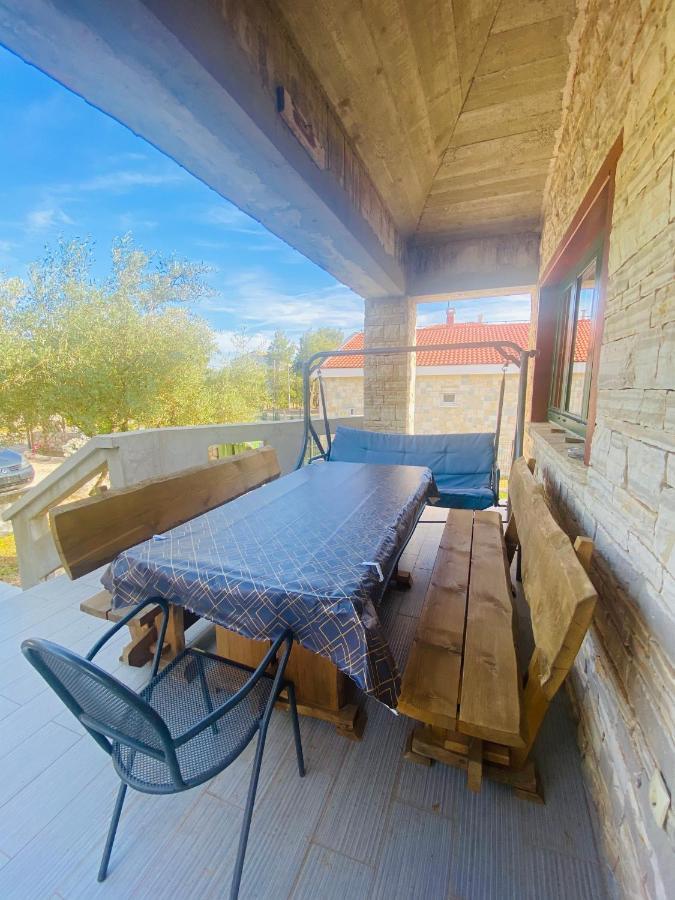 Apartmani Janja Starigrad Exterior photo