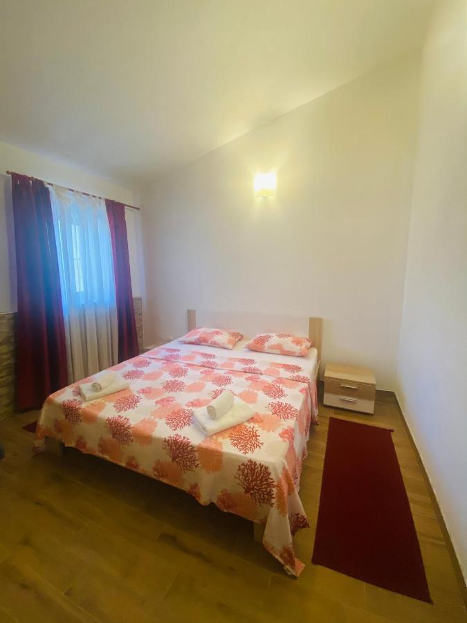 Apartmani Janja Starigrad Exterior photo